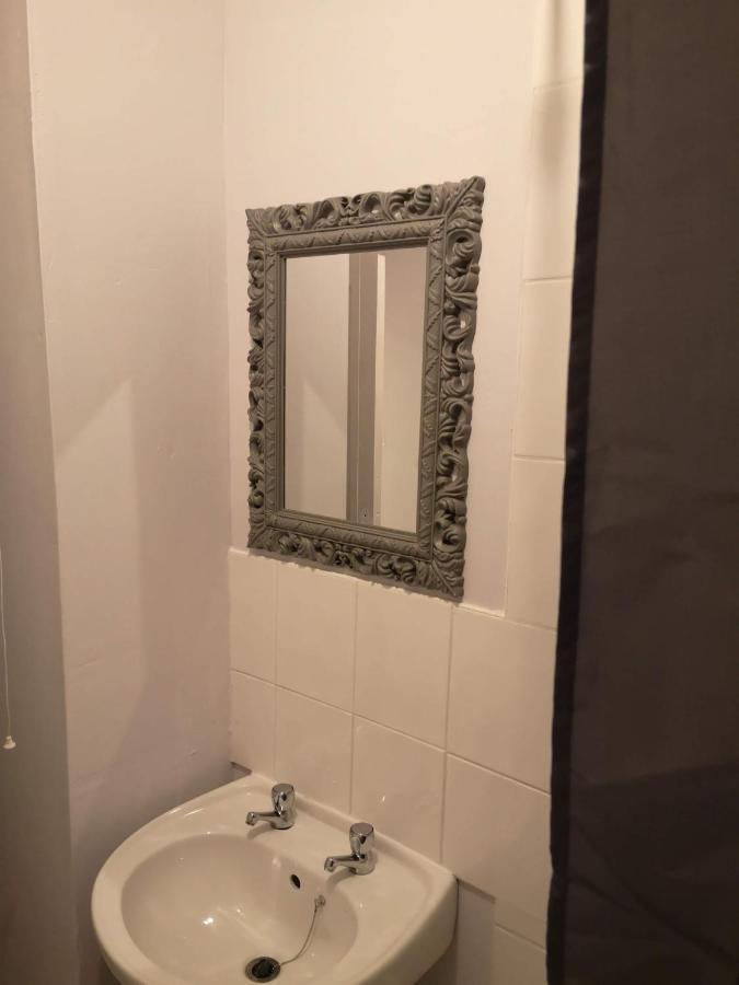 Mini Hotel Leeds Лидс Экстерьер фото